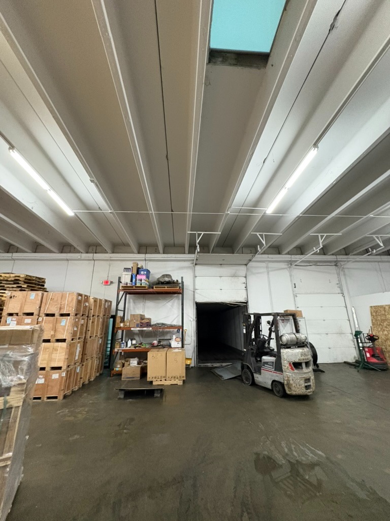 Warehouse & Forklift